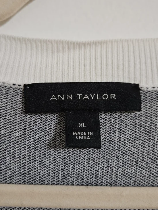 Ann Taylor Black & White Striped Button Cardigan XL - Picture 2 of 9